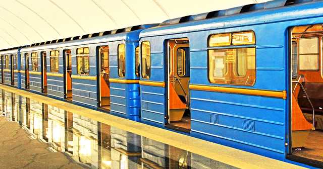 Метро в Киеве может ограничить работу 15 октября: названа причина