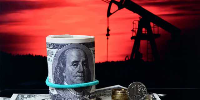 Нефтедоллары сбежали из России: зафиксирован рекордный с 2014 года отток капитала