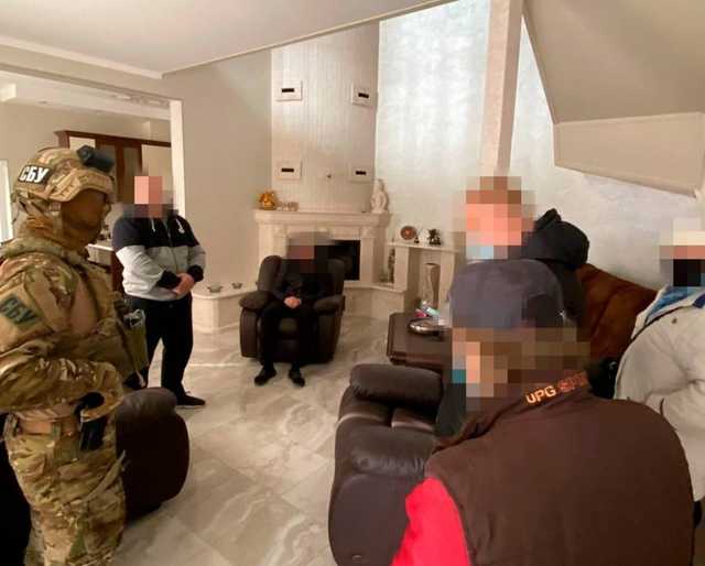 В Переяславе обезвредили банду рэкетиров