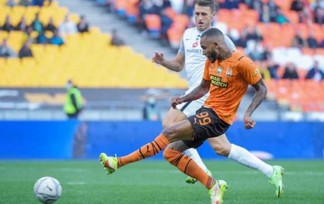 Шахтер" разгромил "Зарю" в матче с семью голамиу