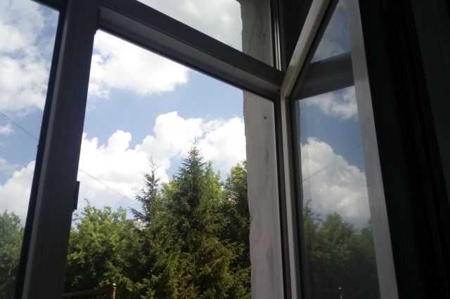 В Одессе больной COVID-19 выпрыгнул из окна и погиб на месте