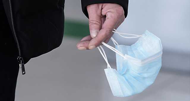 В Запорожье мужчину без маски пассажиры ногами вытолкали из маршрутки