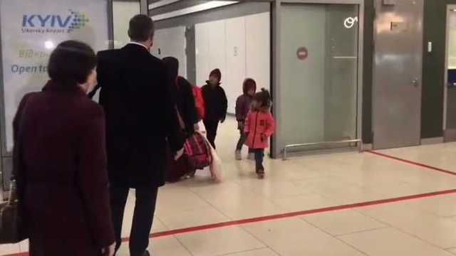 Из сирийского лагеря эвакуировали украинку с четырьмя детьми