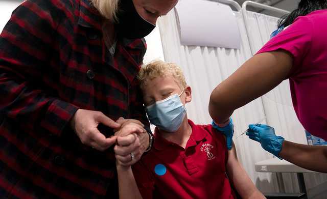 В США в следующем месяце начнут вакцинацию детей от 5 до 11 лет