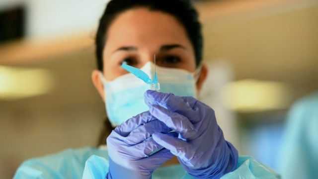 Вакциновані можуть переносити коронавірус