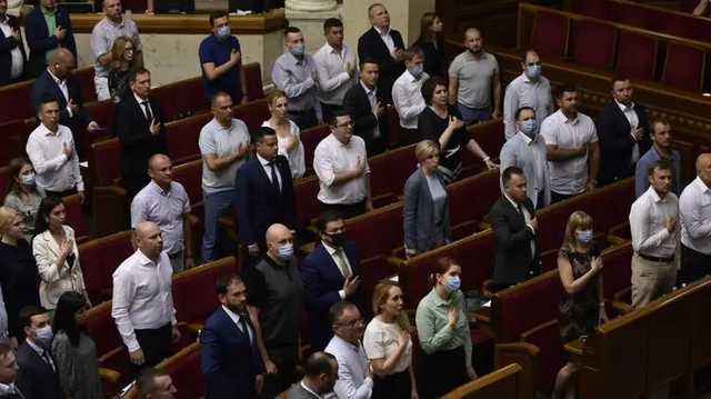 Партия "Слуга народа" с конца лета потеряла 6% поддержки - опрос