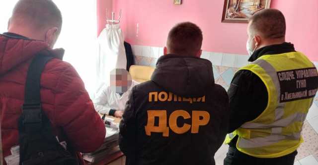 Хмельницкий врач торговал COVID-сертификатами