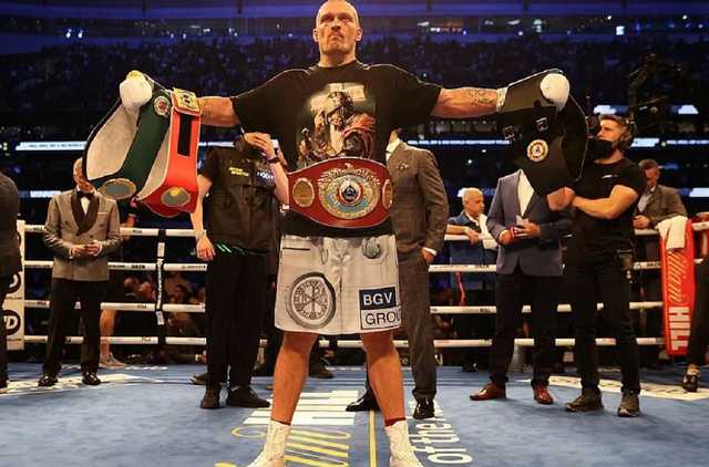 Усик о реванше с Джошуа: Буду рад, если он будет более агрессивным