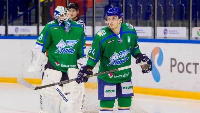 Российский хоккеист разбился, выпав из окна 25-го этажа в Москве