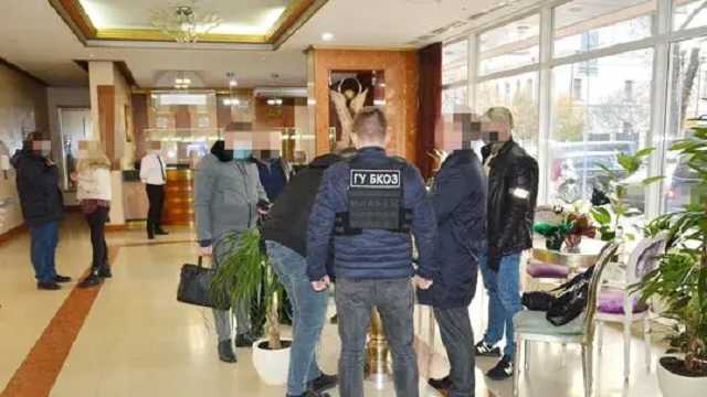 Никина, пойманного на подкупе нардепа, отправили под домашний арест