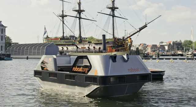 В Амстердаме заработало беспилотное водное такси