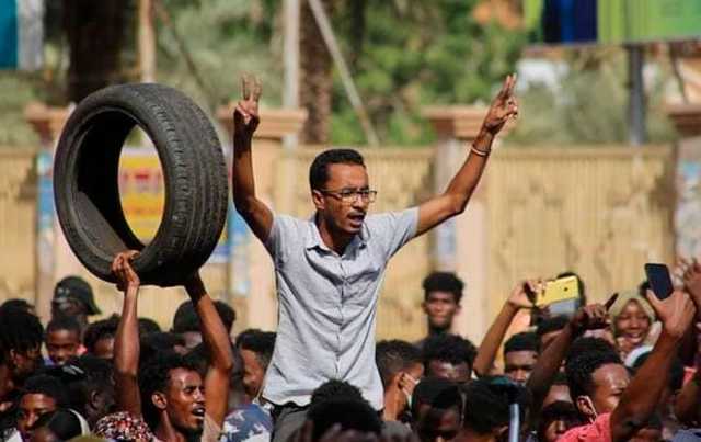В Судане во время протеста военные застрелили трех человек