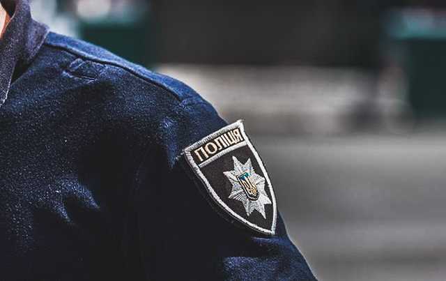 У Харкові поліцейський сфабрикував протокол для проведення обшуку