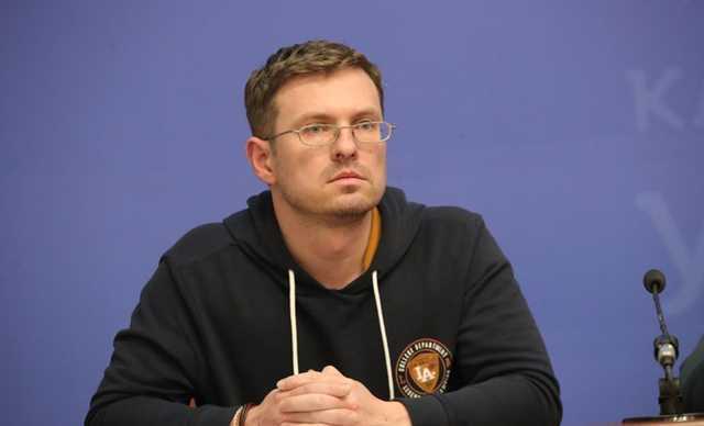 Форма №028. Кого не имеют права отстранять от работы без COVID-прививки