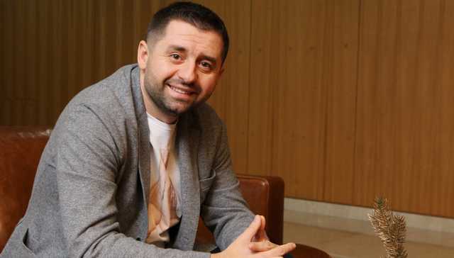 Будет еще две. В "Слуге народа" анонсировали новые отставки в Кабмине