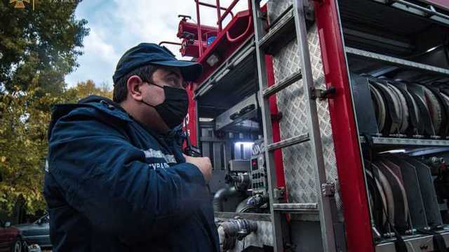 В Голосееве более 100 детей и воспитателей эвакуировали из-за масштабного пожара в детсаде