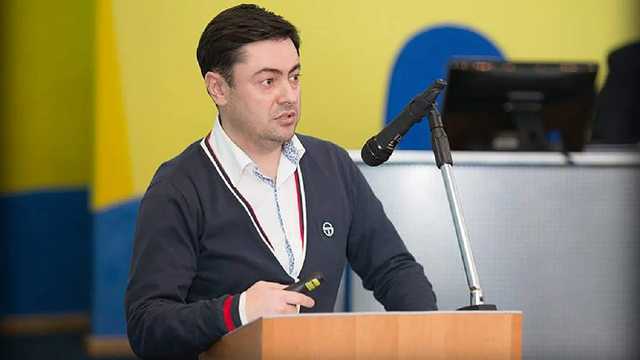 Штучна влада — Бутусов