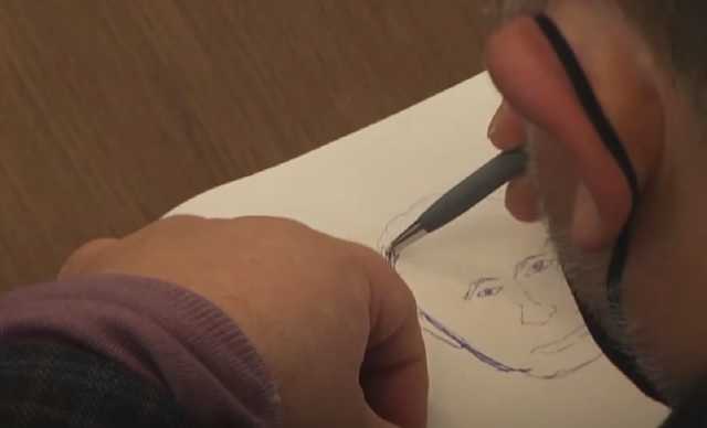 Львовский депутат нарисовал во время заседания портрет Путина