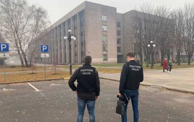 В Криворожской мэрии проходят обыски