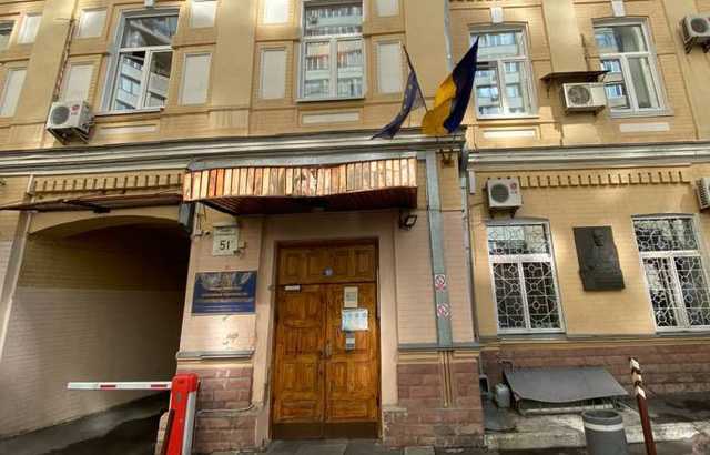 Киевские коммунальщики украли 2 млн гривен на ремонте крыш