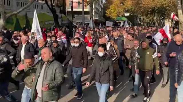 В Грузии оппозиция продолжает протест из-за вывоза Саакашвили из тюрьмы