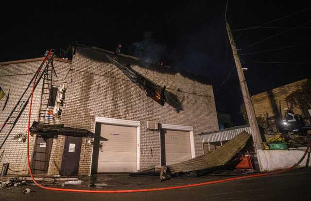 Пожар на СТО в Киеве: один сотрудник получил ожоги лица