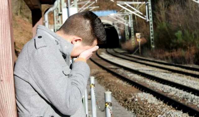 В Венгрии мужчина бросился под поезд, чтобы получить страховку