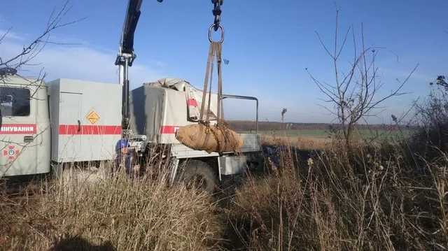 В Ровенской области пиротехники спасателей уничтожили 70-килограммовую авиационную бомбу