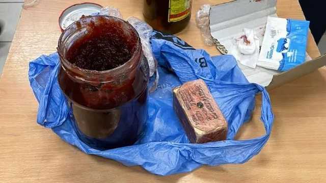 Пограничники поймали троих украинцев, которые везли из Крыма варенье с тротилом