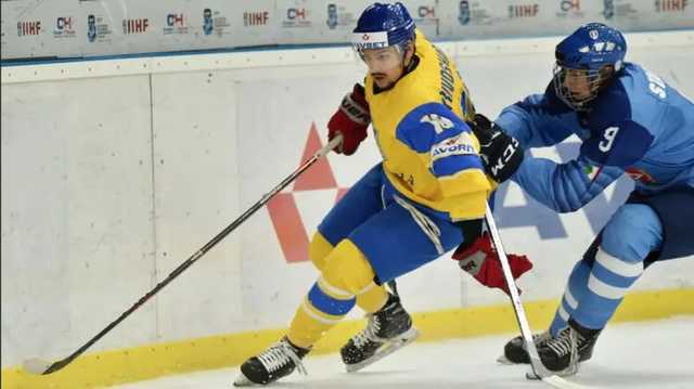 За сборную Украины по хоккею в Будапеште сыграли 7 россиян