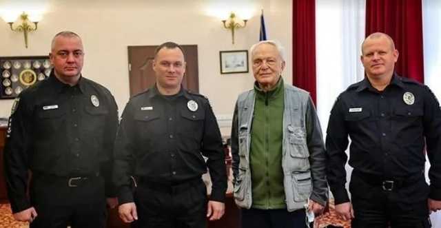 В Киеве 81-летний мужчина справился с мошенницами