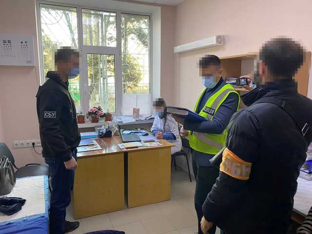 В Киеве накрыли подпольную типографию по производству липовых CОVID-сертификатов