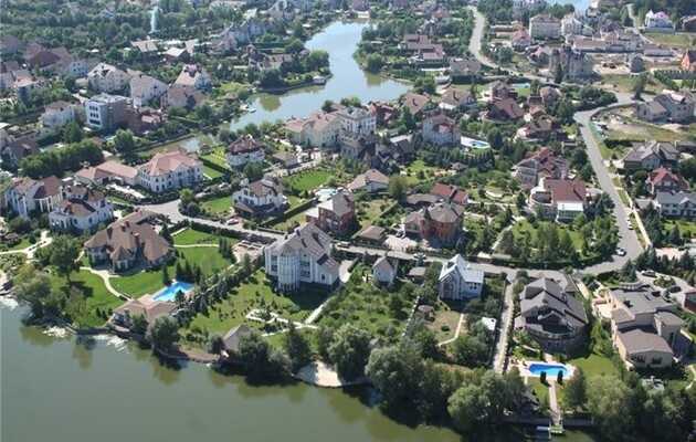 ДБР відкрило справу після аудиту держдач у Пущі-Водиці та Конча-Заспі