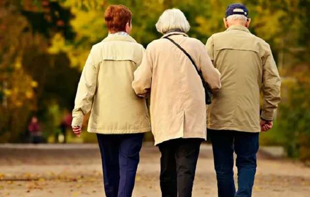 Денег на пенсии хронически не хватает: откладывать заставят каждого украинца