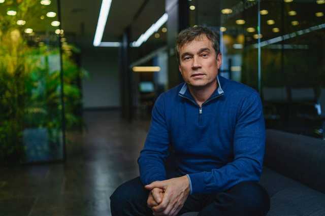 Василий Хмельницкий качает нефть в Иркутске и платит налоги агрессору