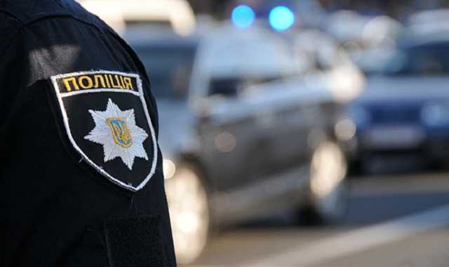 В Запорожье наркоман напал на полицейский и выбросился из окна