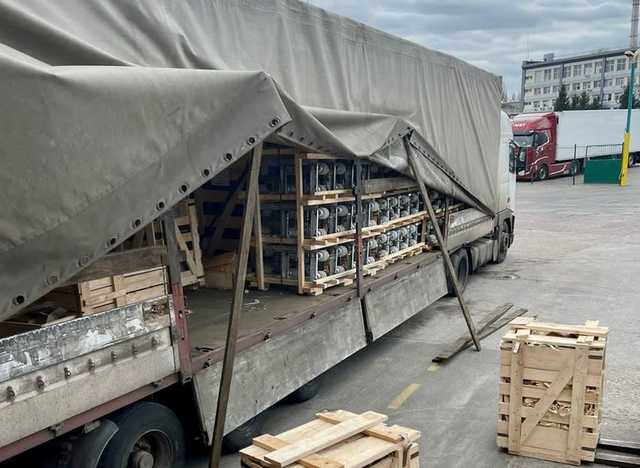 Киевские таможенники остановили 6 тонн оборудования подсанкционного предприятия из России