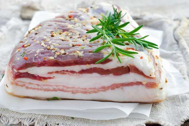 В Украине продают сало по "космической" цене