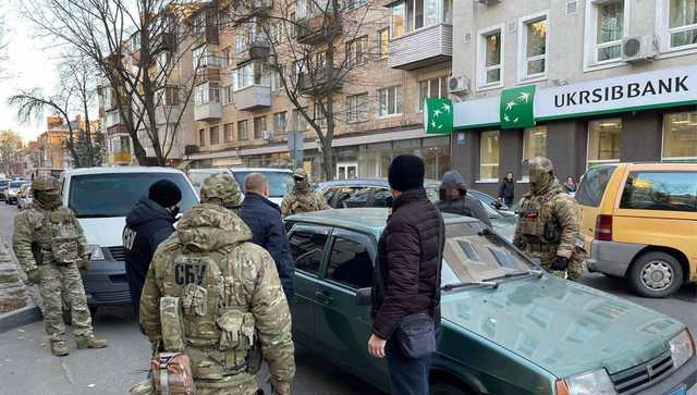 В Полтаве полицейский вымогал взятку у автоперевозчика