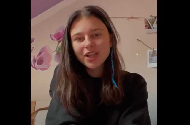 Киевская блогерша спела гимн РФ в прямом эфире и была быстро "наказана"