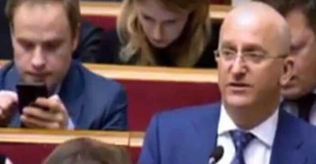 Розкол у “Голосі”: Юрчишин каже, що керівництво партії “відмило” більше мільйона гривень