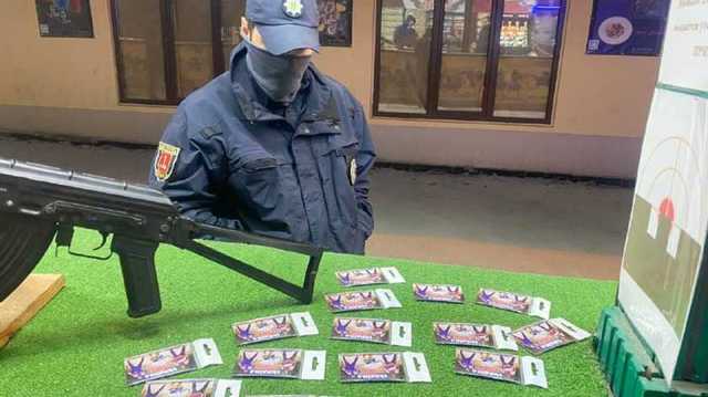 "Украина непобедима": в тире в Одессе посетителям раздавали антиукраинские сувениры