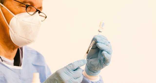 В Литве предложили ввести обязательную вакцинацию для медиков, учителей и соцработников