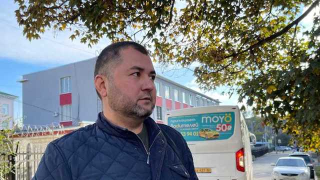 Оккупанты задержали более 30 активистов, пришедших встречать освобожденного из симферопольского СИЗО адвоката Семедляева, - Денисова