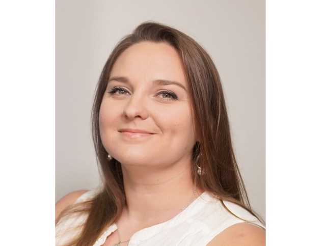 Замглавы НСЗУ задекларировала две квартиры и зарплату в миллион гривен