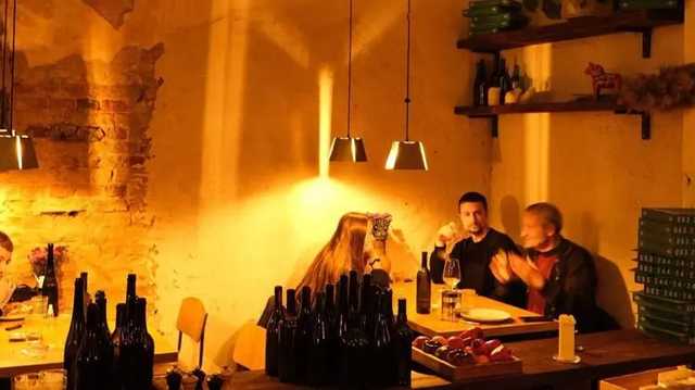 Сотрудники Офиса Зеленского обеспокоились интерьером пиццерии, где пройдет пресс-марафон президента