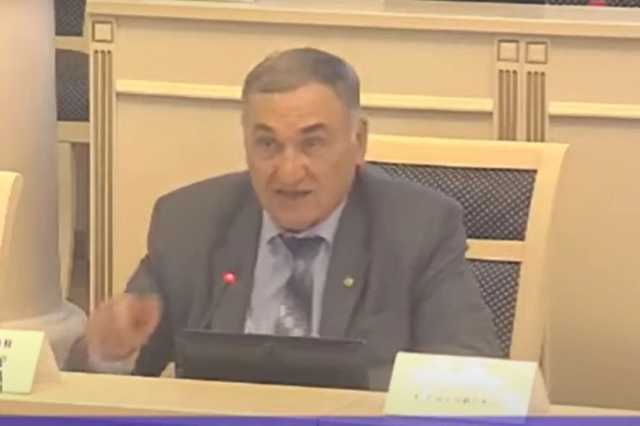 В России депутат предложил расстреливать тех, кто покупает COVID-сертификаты