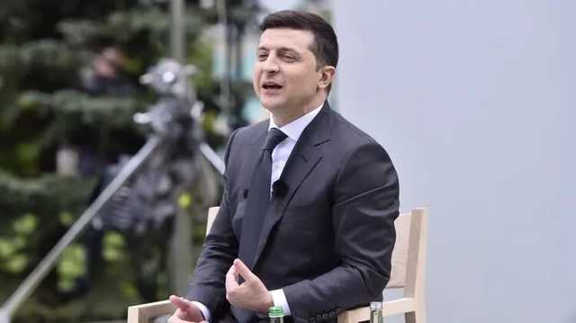 Зеленский обвинил Турчинова в утрате Крыма, а Порошенко - в потере Донбасса