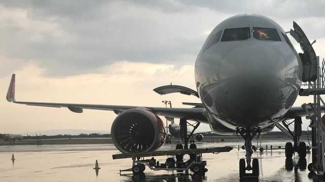 Самолет с главой МИД Швейцарии экстренно посадили в России вместо Китая