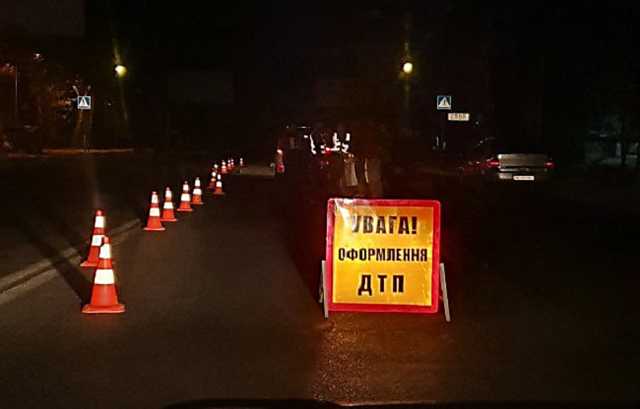 В Днепропетровской области автомобиль сбил четырех пешеходов